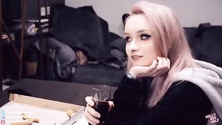 Friendful sex with a girlfriend to realize a dream