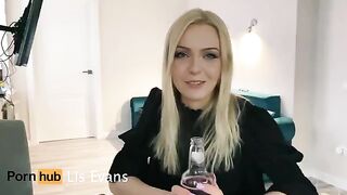A beautiful neighbor came to visit and got a blowjob
