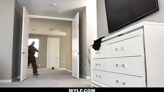 Babysitter Joslyn James gets her boss’s cock sucked and fucked