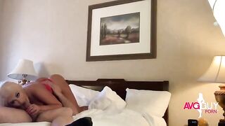 Brandi Bae shakes big ass for her fan and gets intimate in a steamy session!