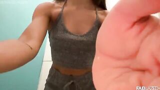 To get rid of people, I show you my naked body in this exclusive video