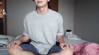 A hot girl gives the guy a Femdom face sitting handjob