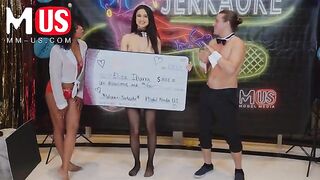 Brunette beauty Eliza Ibarra rides Jay Romero’s cock in a steamy Jerkaoke game