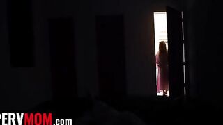 Lucky dude slides his dick between huge natural boobs of Jessica Starling