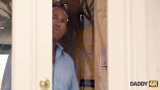 Athletic daddy fooled by kinky GF into outdoor sex