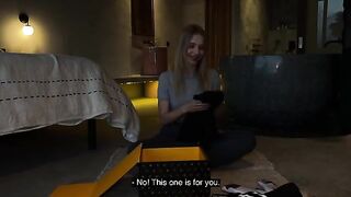 Unboxing and sex with a sexy Californiababe