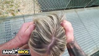 Carla Boom gets her pussy smashed by Emilio Ardana outdoors