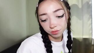 Stepsister twerks on a big dick before her parents arrive