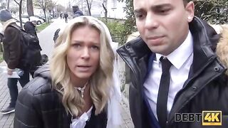 The blonde is fucking with a collector, her future husband watching
