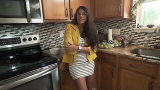 My stepmom has a big ass and she squirts like Jolla PR