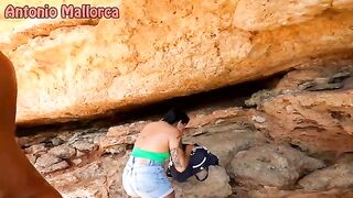 An Argentine slut got fucked in public by a muscular guy