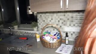 The hot girl gave herself to the pool man so that he could finish inside