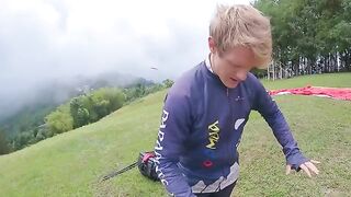 Sexx Sexxx squirts while paragliding 2200 m above the sea in a daring stunt