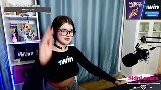 Skinloverss streamer girl gets fucked during a donation stream