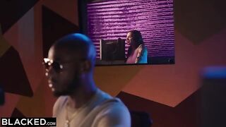 A hot chick Keisha fucks with a music producer Anton hard