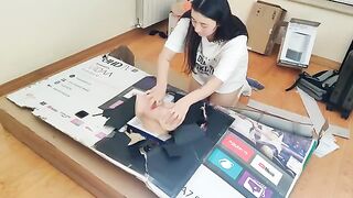 A hot stepsister gets her asshole filled with cum through a hole