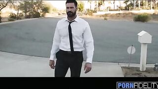 Hot American housewife Anna Bell Peaks gets her pussy railed by muscular men