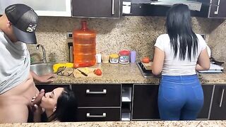 Hijastras beautiful of 18 years cooking and getting fucked in the kitchen