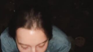 A beautiful girl swallows on the first date, only a prostitute can do such a thing