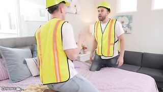 The tiny Asian showed appreciation to the movers by allowing multiple facials