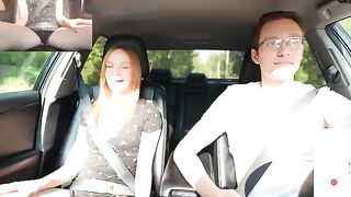 A guy arranged a surprise for his girlfriend while driving in public