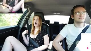 A guy arranged a surprise for his girlfriend while driving in public
