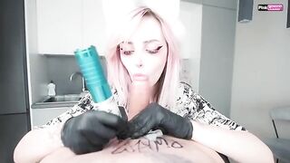 A tattoo artist fucked a girl while giving her a tattoo