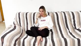 Biondina bored calls her friend to lick and fuck her, an Italian delight
