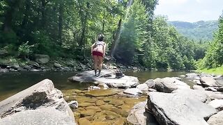 AmyGabe and her boyfriend are a adventurous couple who love to explore new places