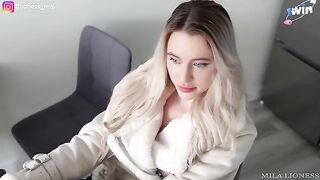 Babe corrects her guy for giving her Viagra