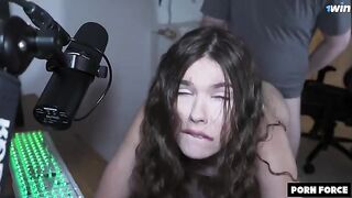A girl finally did something good and quality!