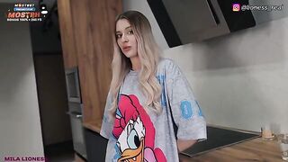 A good morning blowjob can replace a coffee for your stepsister