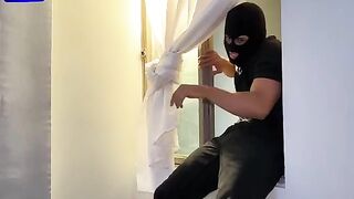 The burglar broke into the house of a stunning Colombian MILF