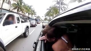 The man with his friends fucked in a car two whores in an intense threesome