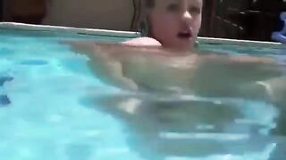 Girl in scuba gear gets fucked by an underwater toy