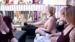 A man had sex with a girl right in the street