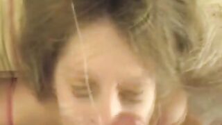Guy came to the girl and made a cumshot on her face for payment
