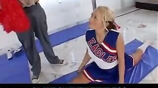 A beautiful gymnast has an awesome sex after playing on the twine