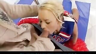 A beautiful gymnast has an awesome sex after playing on the twine