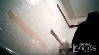 A camera was secretly placed in the woman's toilet, and she pees