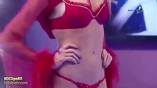 The first episode of the underwear fashion show has started