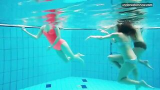 Nude girls photographed in the pool using a hidden camera