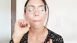 The sexy psychiatrist helps you with your problems through role play and JOI