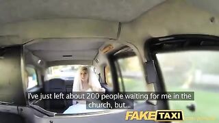 The bride met a guy in the car and had sex with him