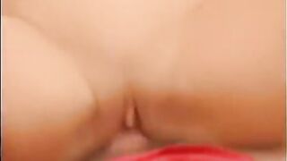 A blonde girl is fucking like an amateur
