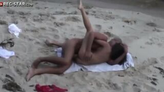 A real beach hidden camera porn with a nice story behind it