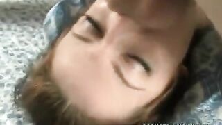 Girl with a sharp intellect raises the guy's dick in her mouth very deeply
