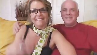 The grandfather gave his wife to a student to experience