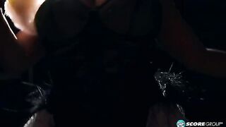 Big tits burlesque porn with Liza Biggs from North Carolina