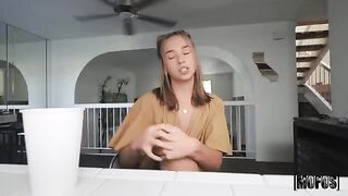 A favor turned into a blowjob in the car - Compilation